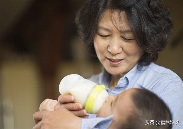 混合喂养的宝宝注意哪些事项,宝宝二十多天混合喂养的正确方法