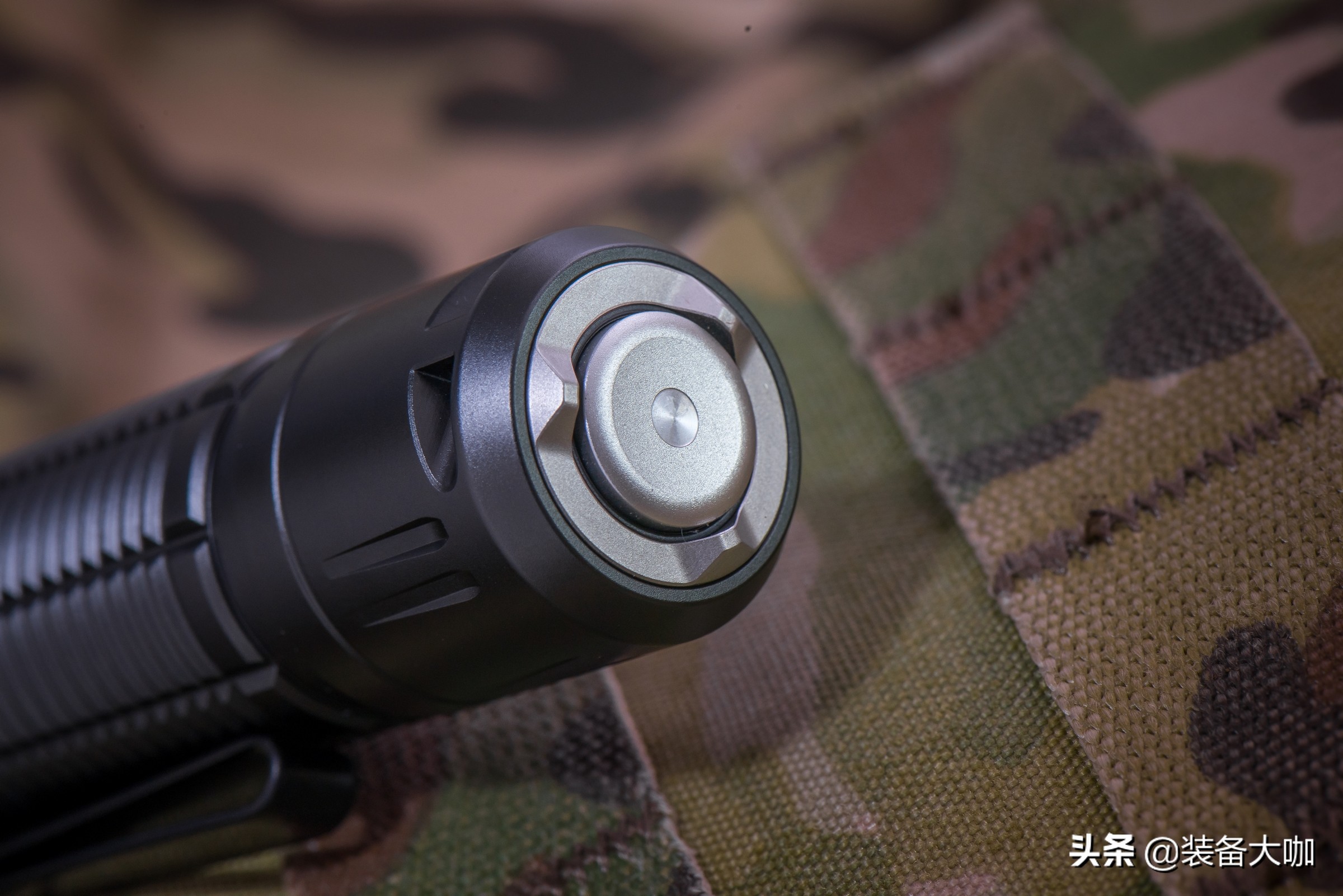 照明多面手——OLIGHTM2RPRO武士手电评测