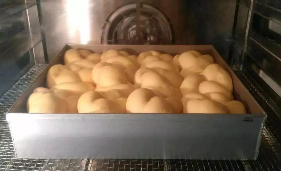 不含添加剂南瓜面包,不用烤箱的南瓜面包