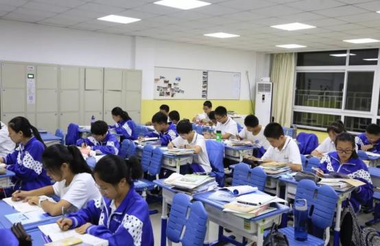 怎样度过高中生活,高中生的人生目标及发展规划