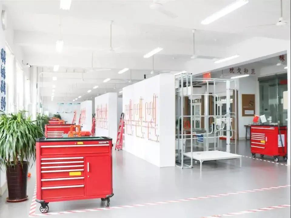 山东工业技师学院一年多少钱,山东工业技师学院2023招生简章