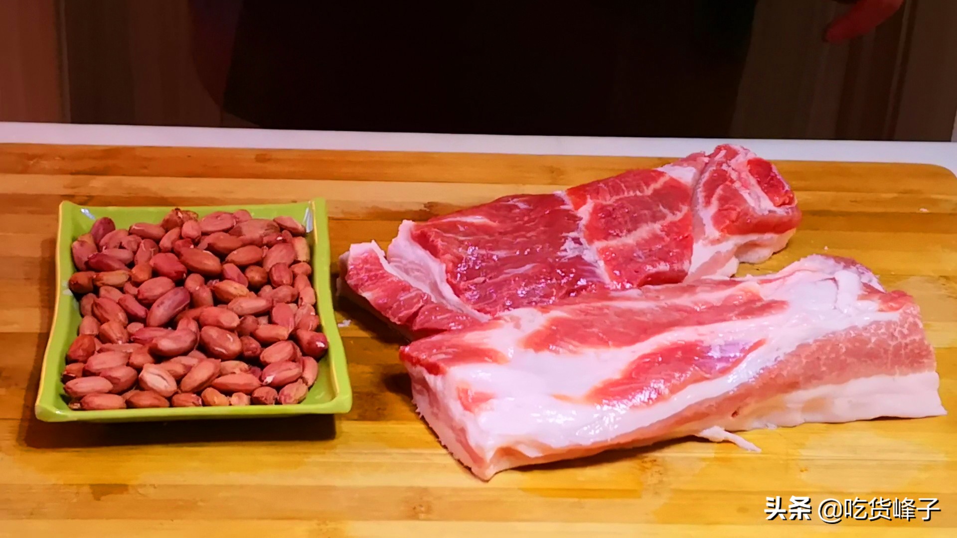 做五花肉是上五花好还是下五花好,上五花肉和下五花肉哪个好吃