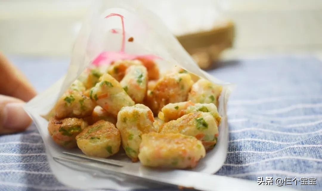 美食家庭版自制滑嫩虾丸简单便捷,在家做虾丸的方法