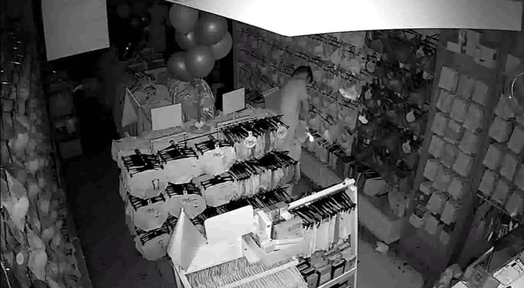 95后男子偷盗女邻居多件内衣,已婚男子盗窃200多件女性内衣