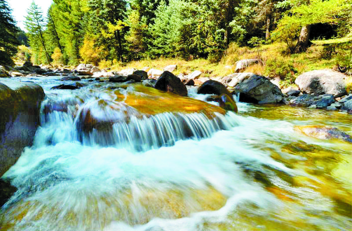 五寨县附近有什么山,五寨绿水青山风景区简介