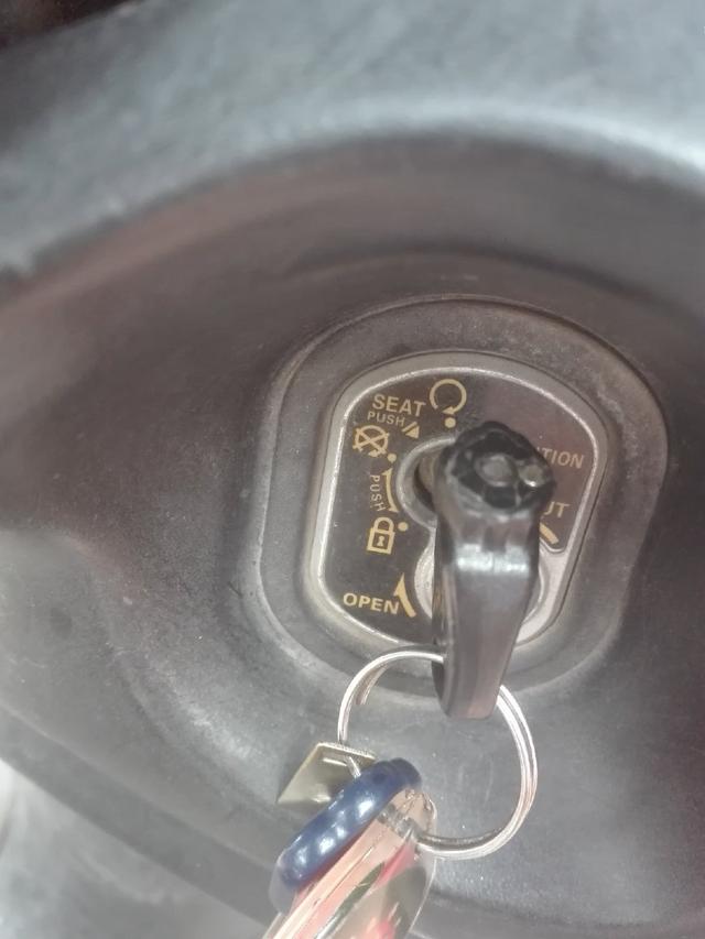 踏板车启动一下就熄火打不着火,踏板车电喷电启动滋滋响打不着