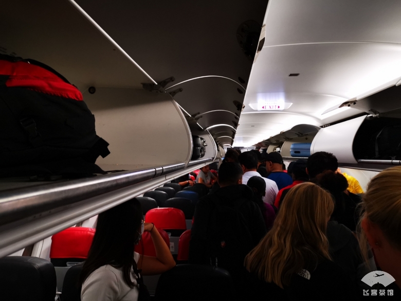 必须为亚航餐饮打call!椰浆鸡肉饭太惊艳了,真正的物美价廉