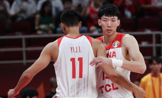 王仕鹏揭秘国家队背后的故事,王仕鹏质疑足球吐槽篮球