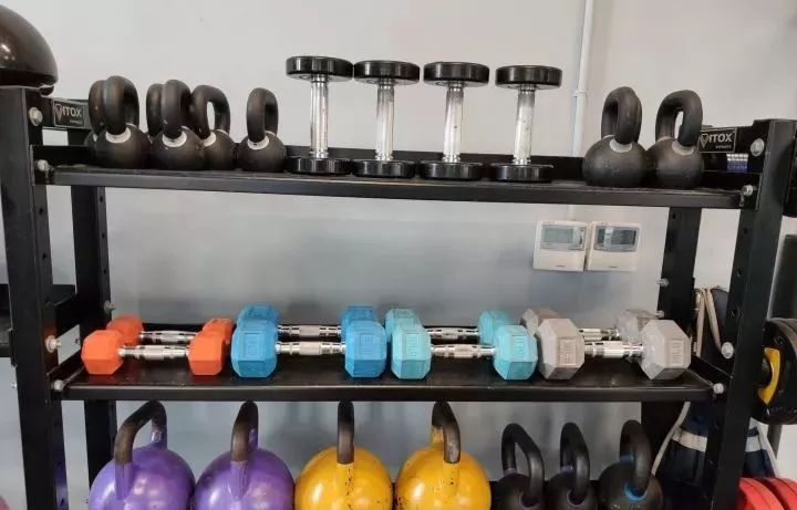 国内健身教练培训机,设备最全健身房