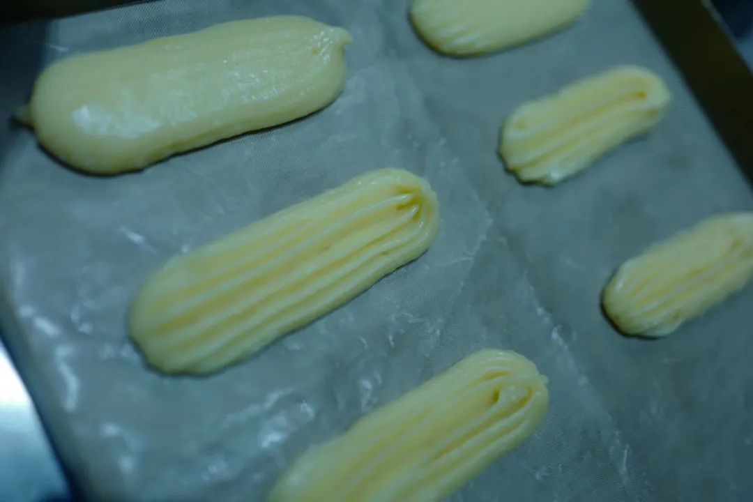 万人定闹钟早起云约早饭，为了去世界各地摆摊卖小吃做准备