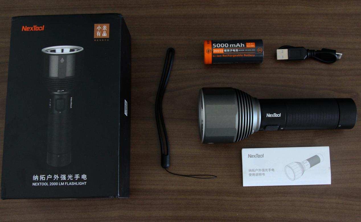 2000流明高亮手电在手,户外横扫黑暗:纳拓户外强光手电筒体验