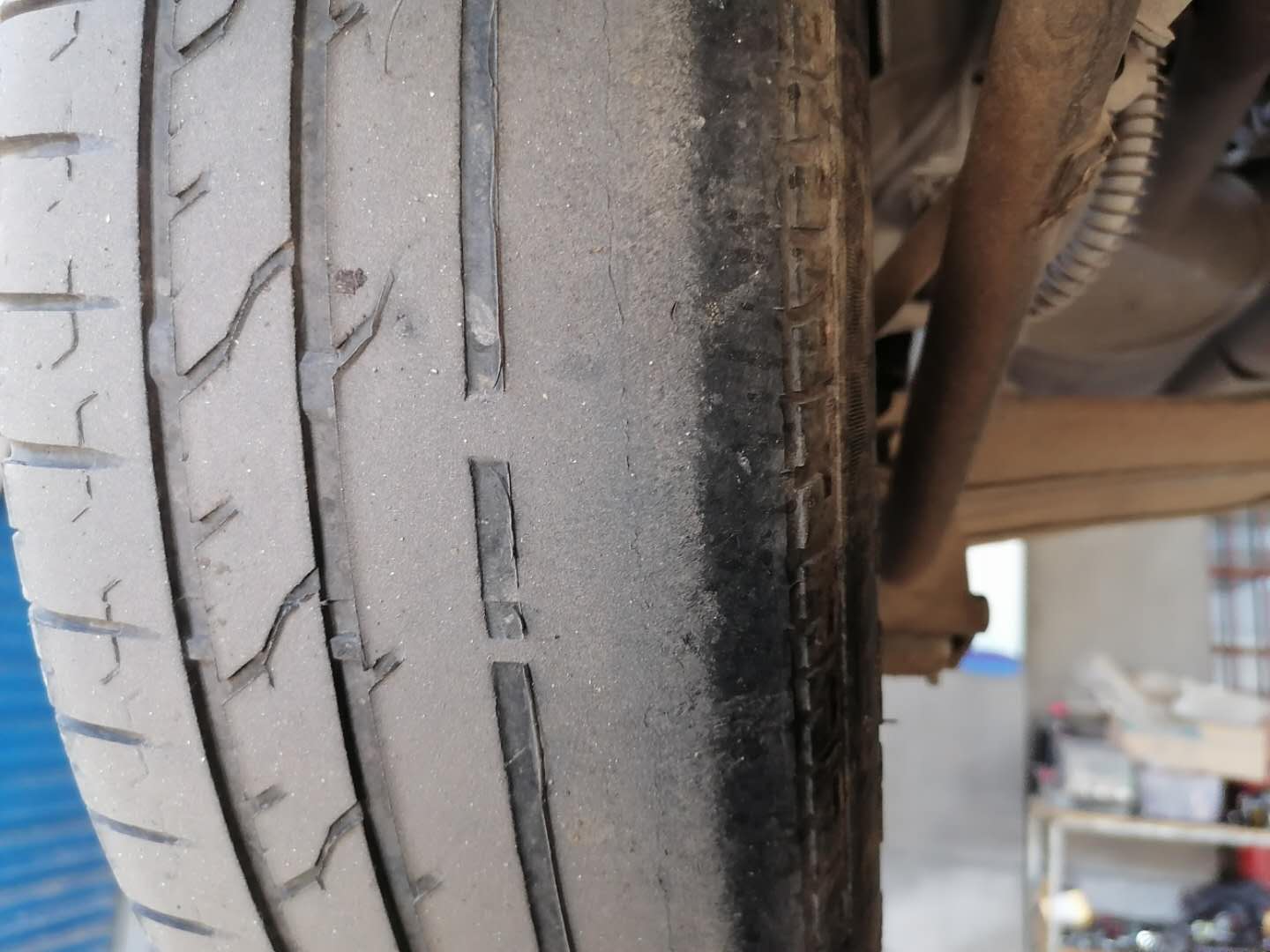 发动机漏油维修费用明细表,发动机漏油花了3000