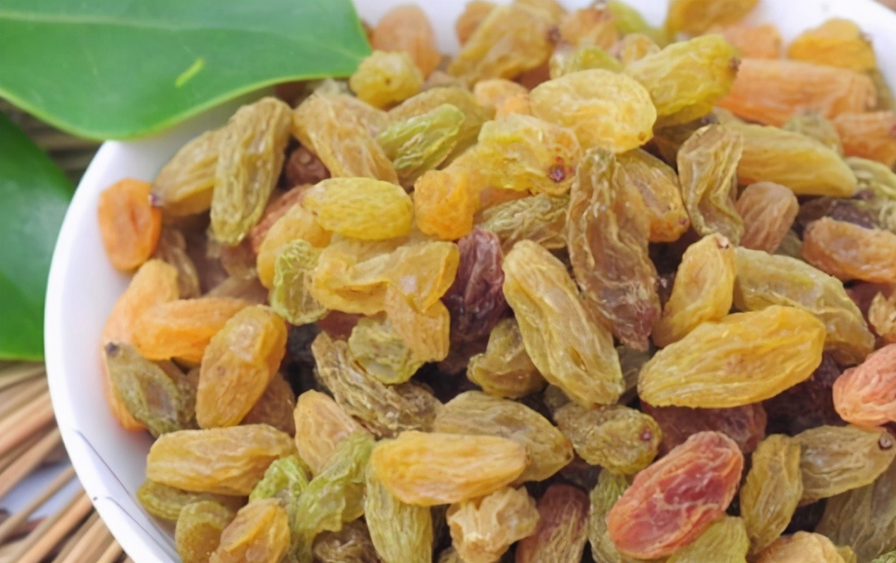 吃葡萄脏了衣服怎么洗才干净,吃葡萄用什么清洗最好