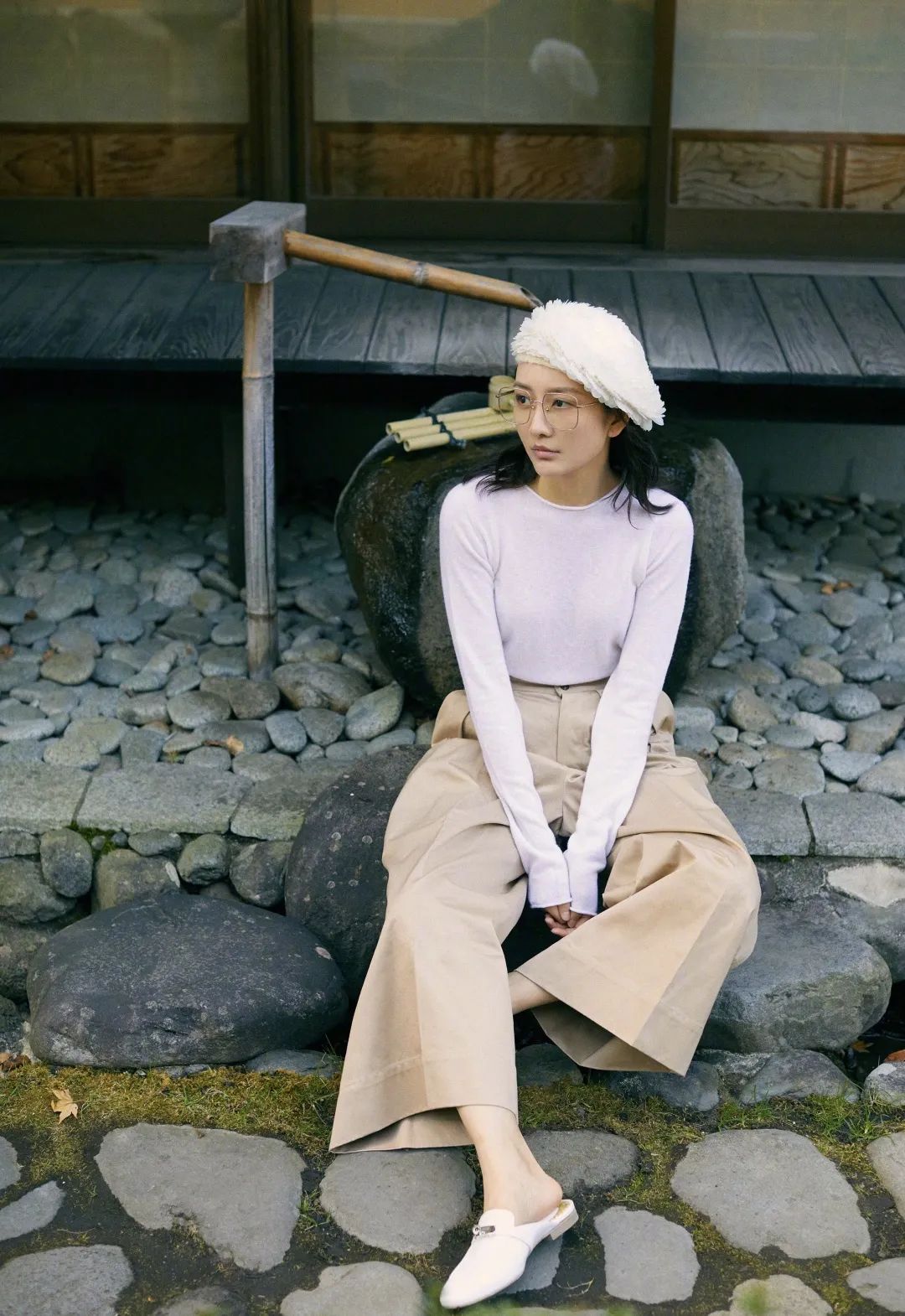 鞋柜怎么放春夏秋冬的鞋 (鞋柜必备的小白鞋)