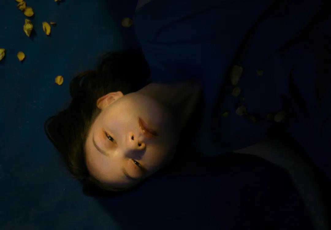 抑郁症女孩照片100张,100个抑郁症女孩