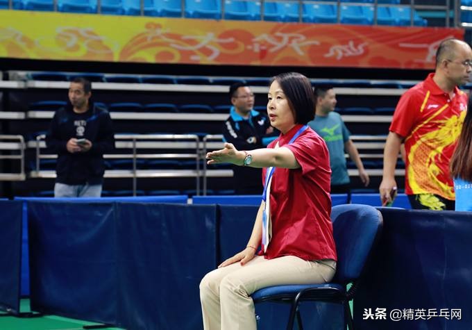 乒乓球黑色三角代表什么打法,裁判乒乓球手势图解