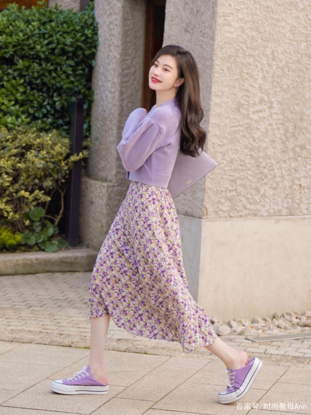 搭配高腰阔腿裙的上衣,短高腰裙的搭配夏