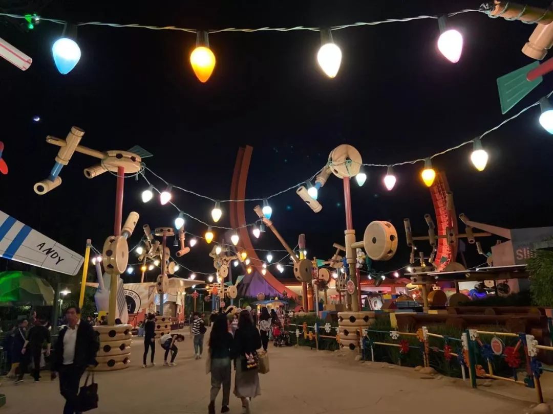 香港迪士尼有哪些项目值得玩,一天玩遍香港迪士尼所有项目