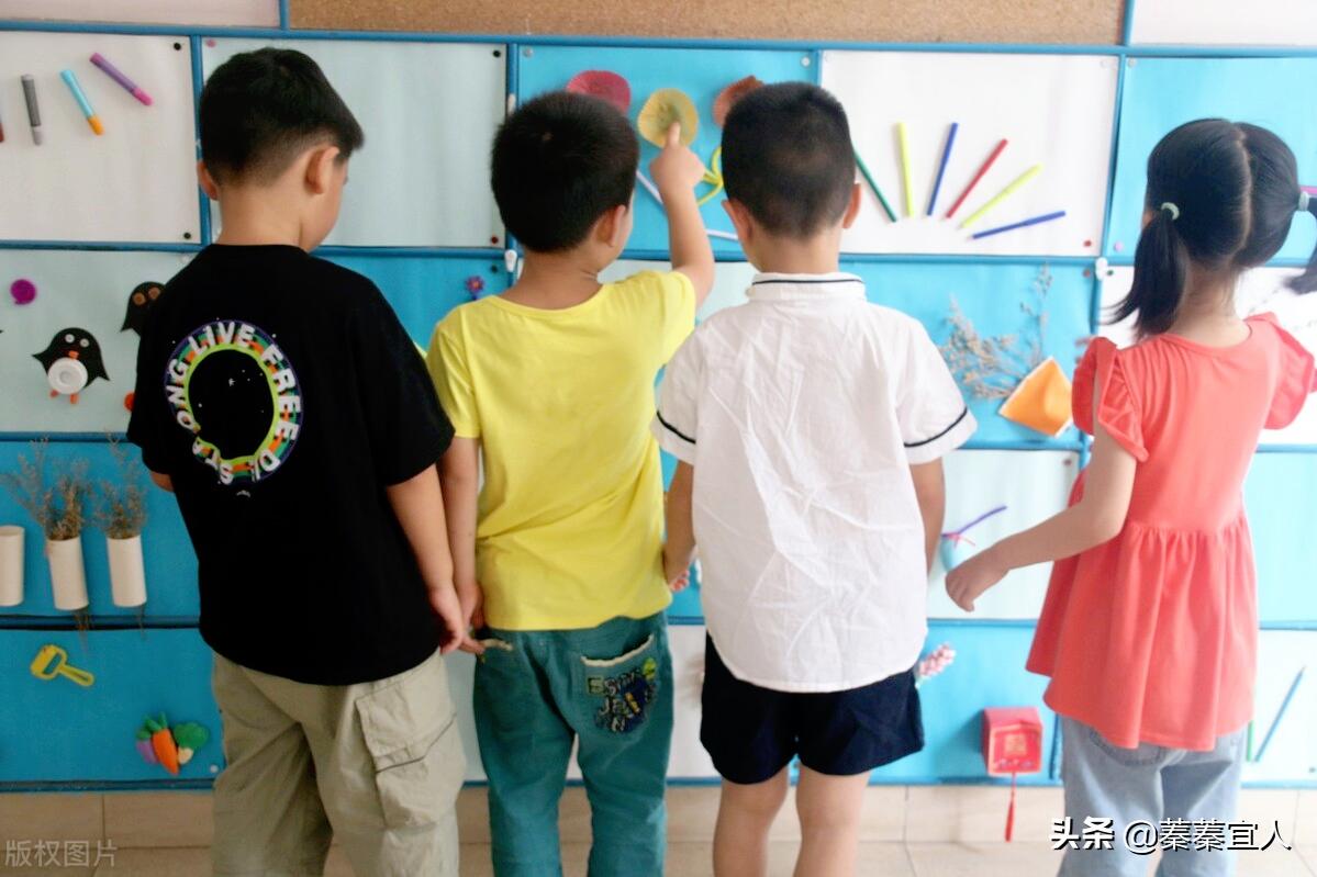 小孩死活不上幼儿园怎么办,孩子天天哭闹死活不愿意去幼儿园