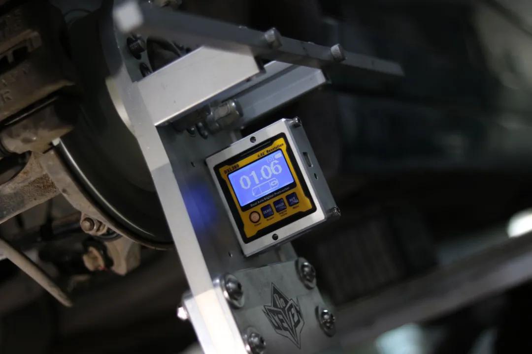 怪兽翻新车,怪兽修车翻新艾力绅