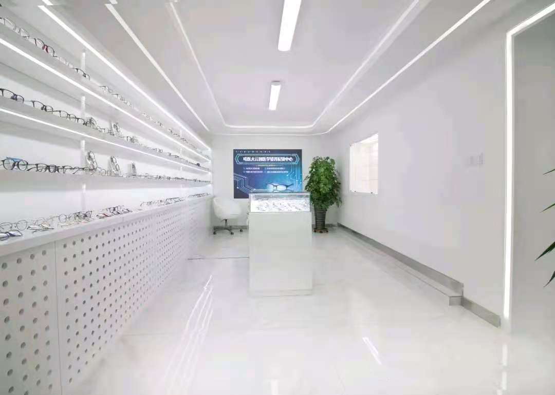 云智医学验光配镜中心,哈医大云智医学验光配镜中心