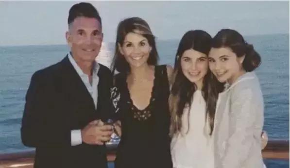 美国网红的一次直播，扯出美国史上最大招生丑闻