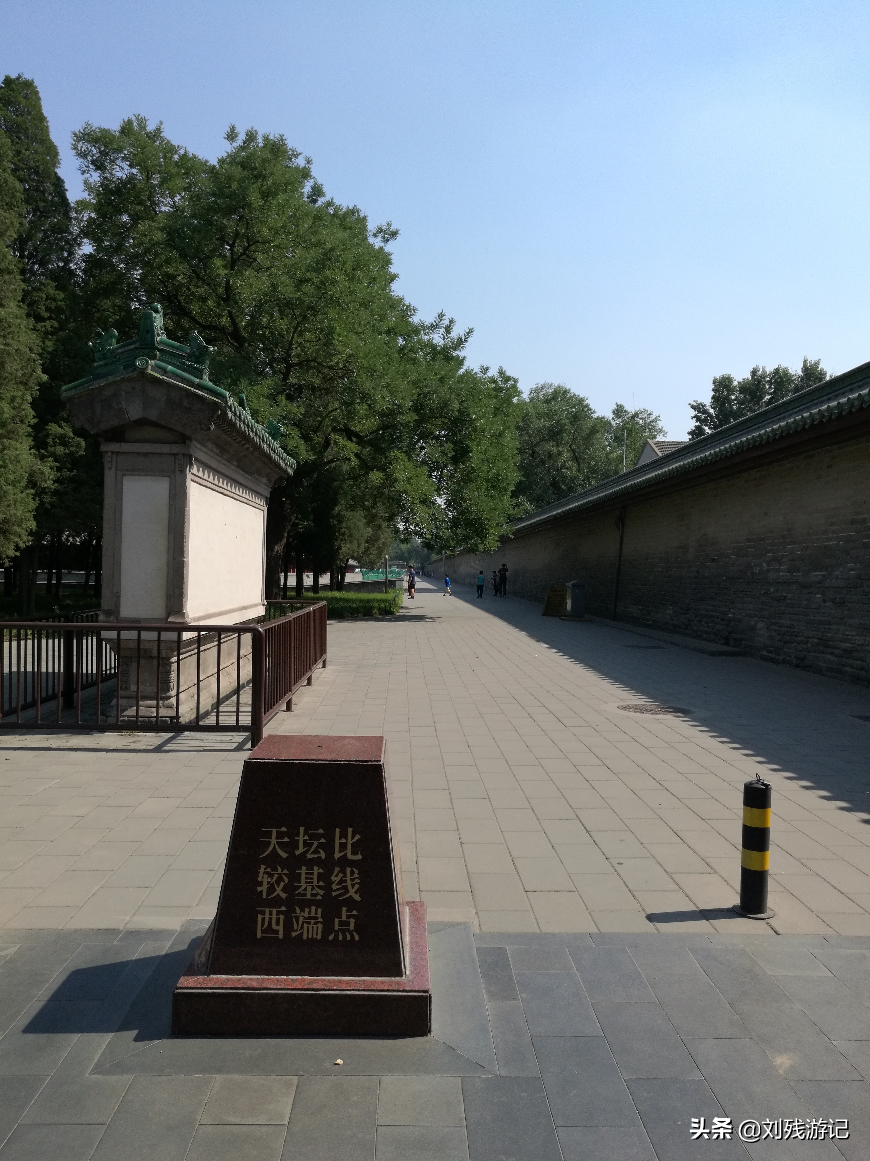 天坛是世界上最大的祭祀建筑群,北京天坛的圆坛为古代祭天的场所