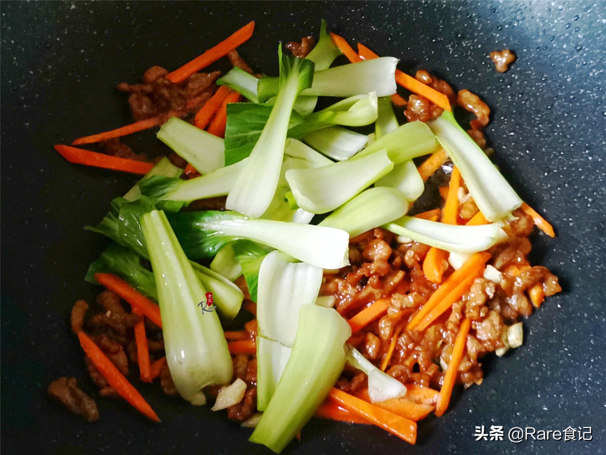 炒红薯粉丝的家常做法简单好吃,大厨怎样炒龙口粉丝简单又好吃