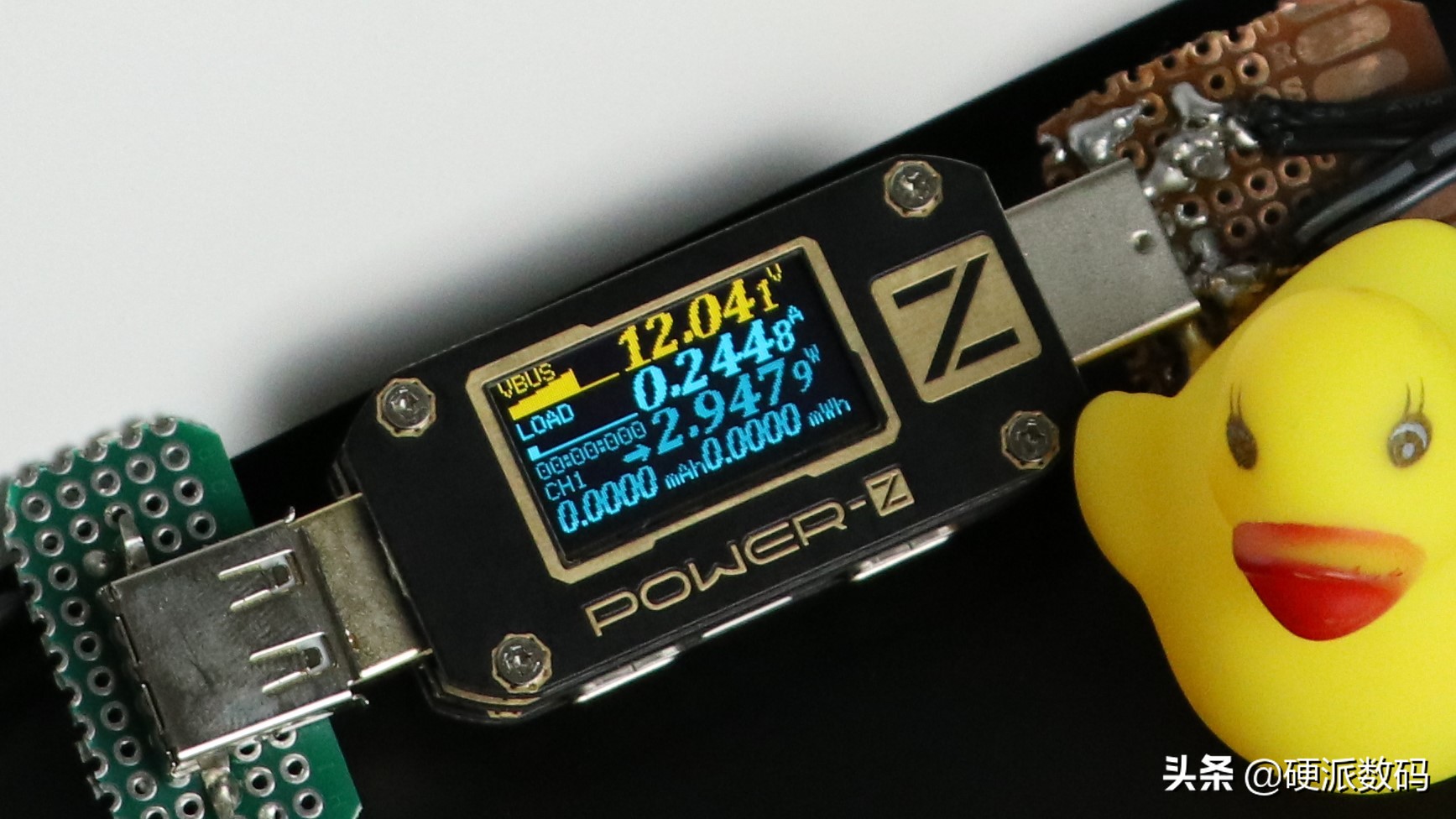 华为4g路由2pro开箱评测与拆解,华为旗下的4g路由2pro测评