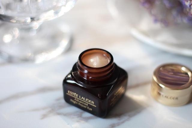 不同年龄段人气眼霜推荐，总有一款适合你！这些眼霜喜欢哪一款？