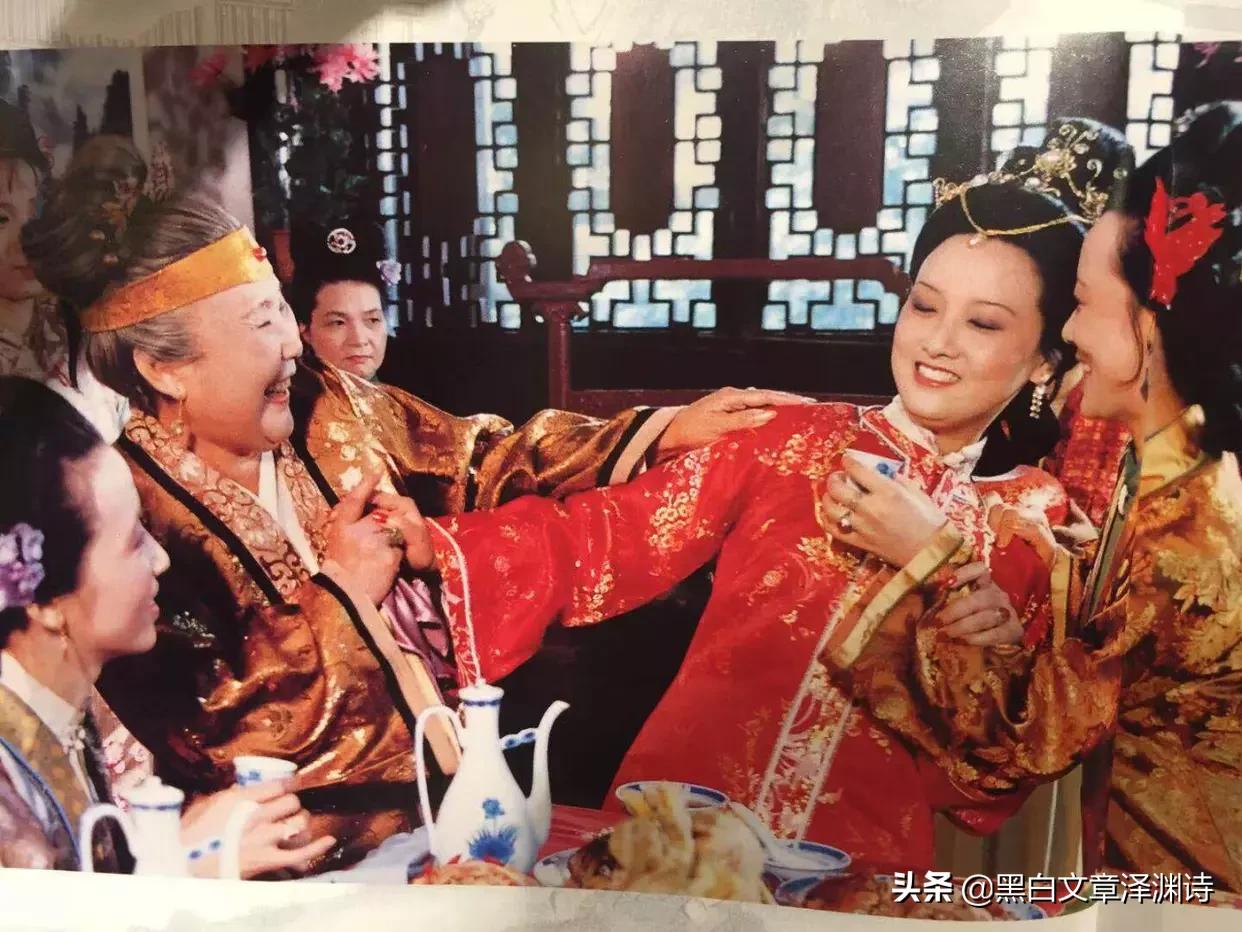 红楼梦贾母去世一回解读,红楼梦中贾母之死