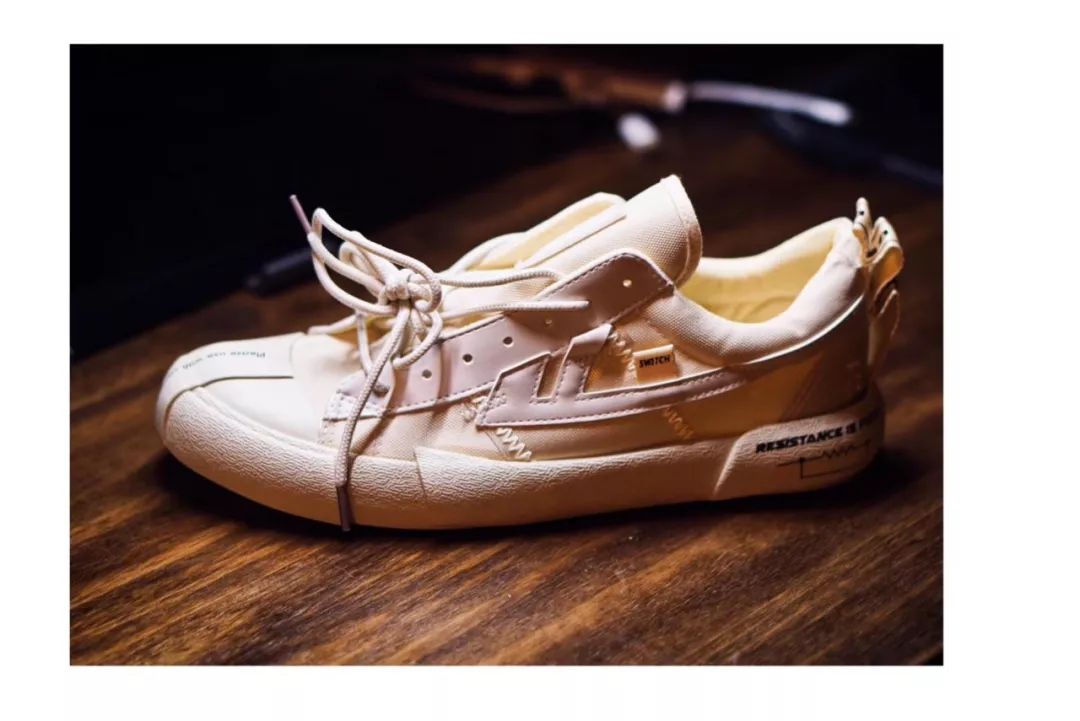 浣犵殑闉嬪瓙鏈夊懗閬撳悧,浣犺剼涓婄殑闉嬪瓙