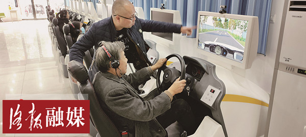 老学员学车,老教练教新学员科一