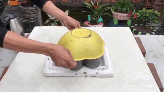 饮料瓶做的花盆如何浇水,用雪碧瓶做自动浇水花盆