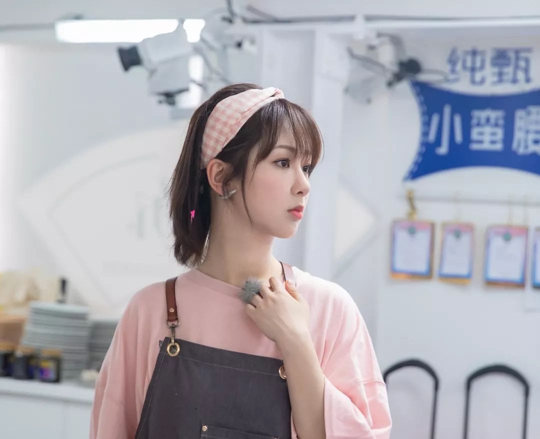 发带带来女神气质,明星戴过的发带