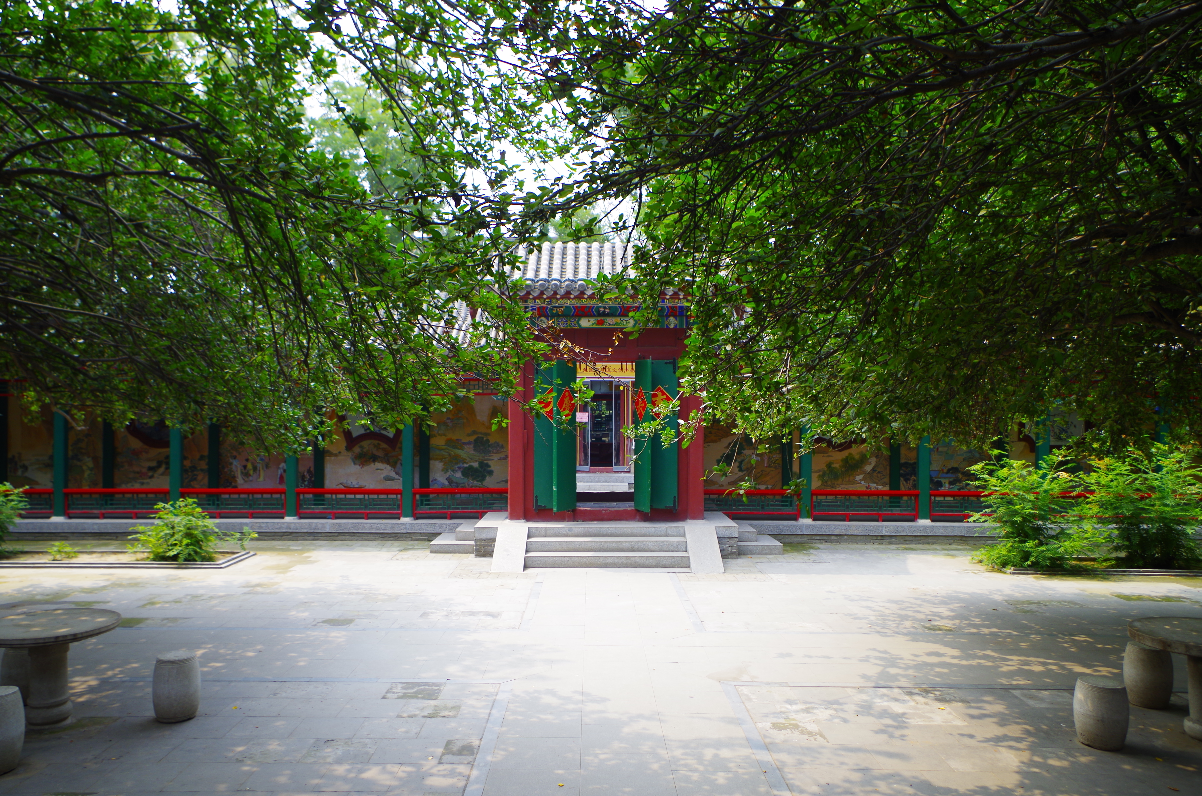 来自于1986年的荣国府