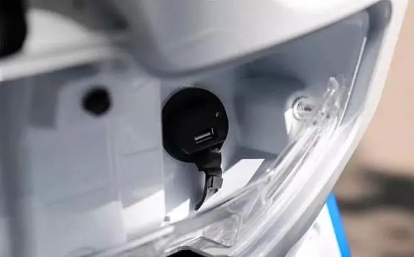 光阳新款踏板谍照,光阳纯电动adv踏板