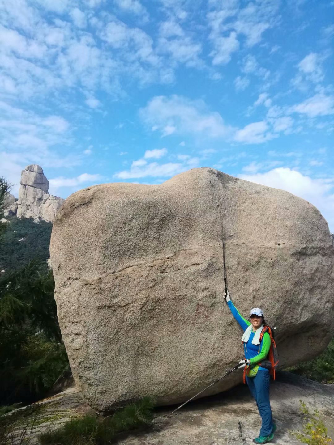 远征三晋凯旋还，飓风众人把酒欢