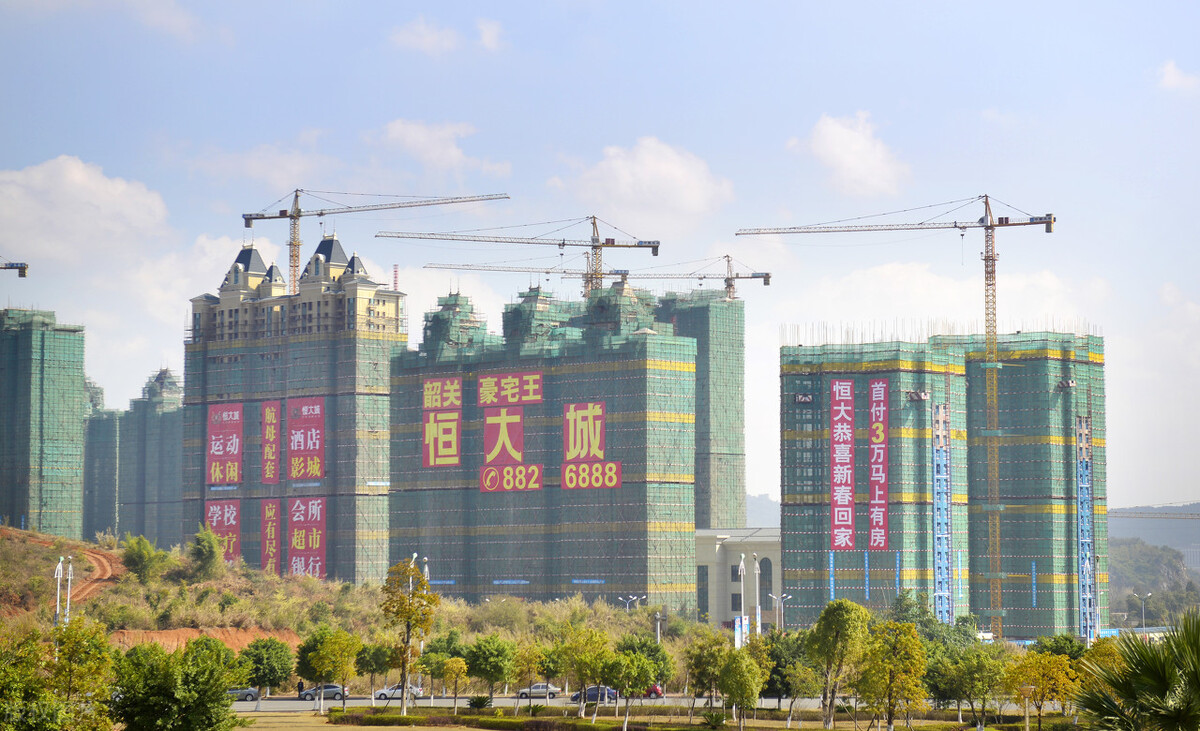 恒大继续称霸的希望还能超过吗,再聊聊恒大面临的四大危机点