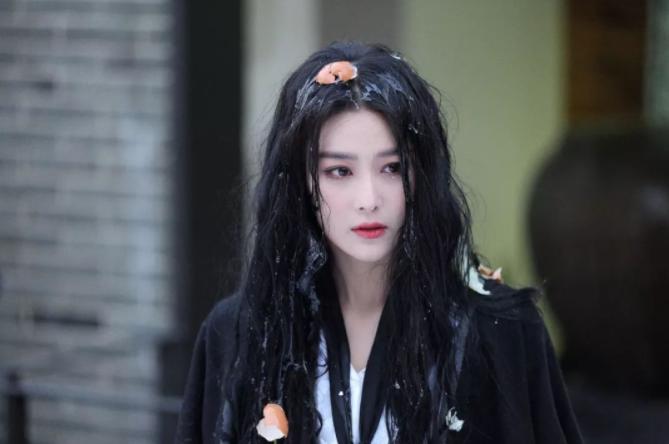 黑料铺天盖地,黑料满天飞娱乐圈