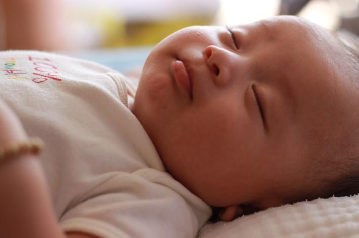 孩子睡得太晚是不是影响智力发育,小孩太晚睡会影响智力发育吗