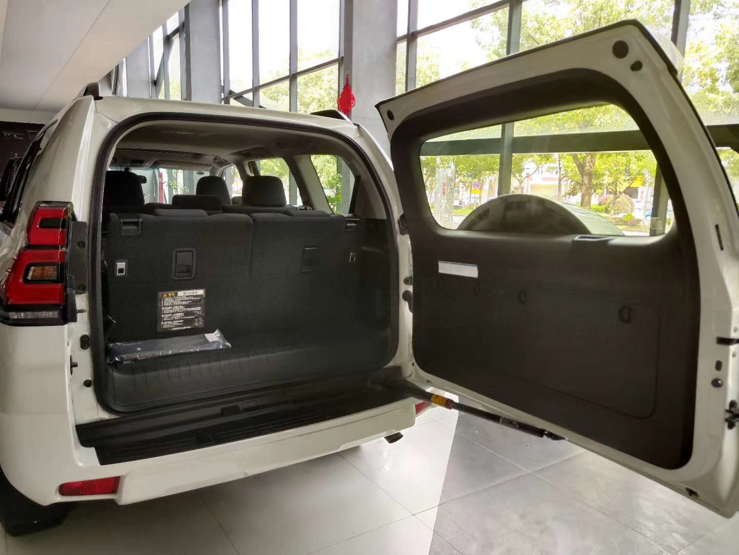 20款丰田霸道4000越野车,丰田霸道3000越野