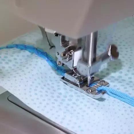 压脚线迹,隐藏线迹用什么压脚