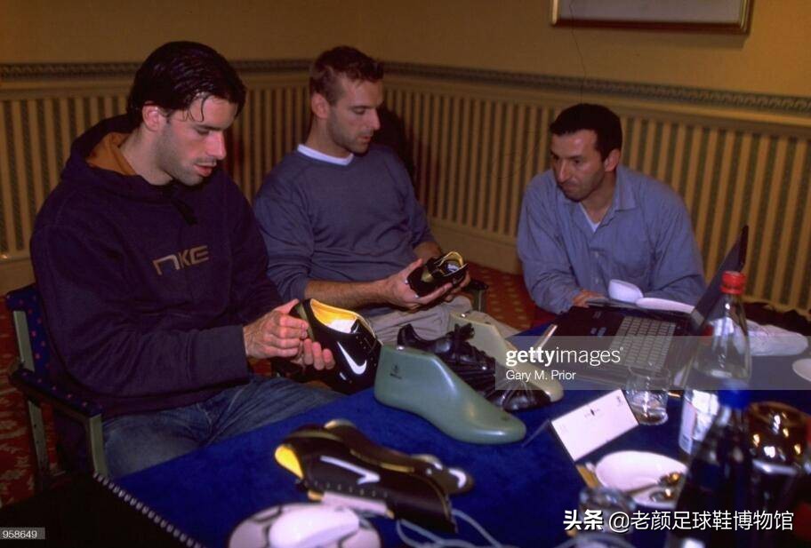 弗格森施压裁判,弗格森公开给穆里尼奥施压