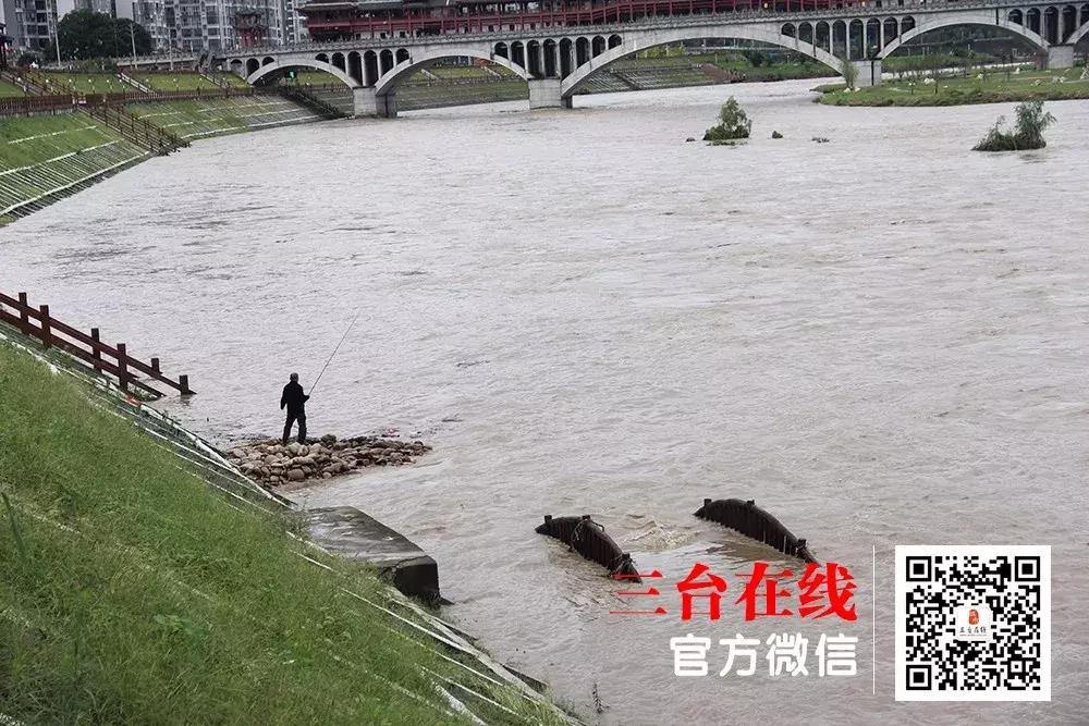 三台涪江洪水最新视频,三台涪江暴雨泄洪