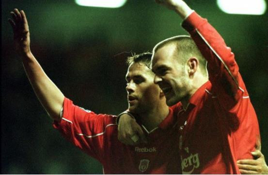 欧文成为传奇巨星,追风少年欧文为英格兰队竭尽全力