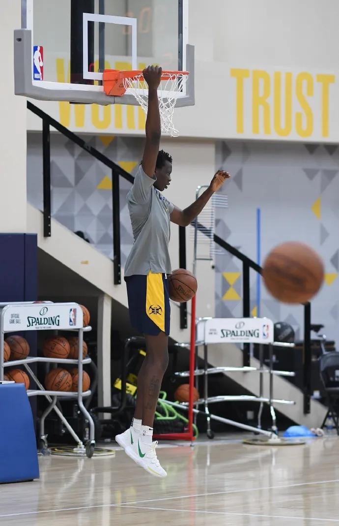 2米小前锋,2米以上的小前锋