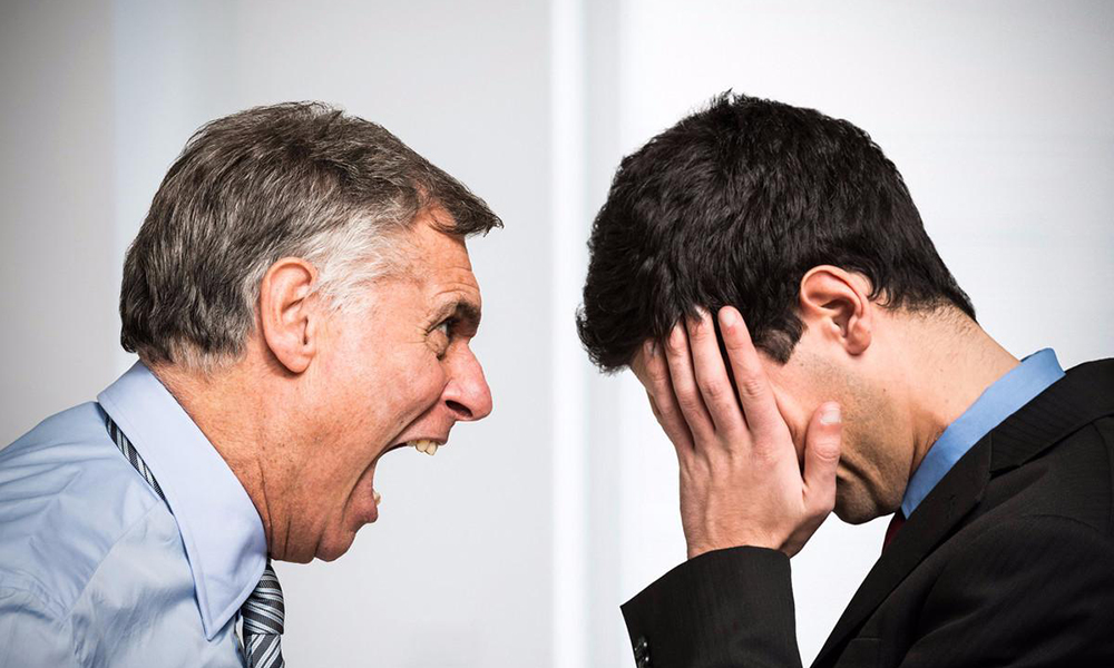 如果公司给的工资不足养活自己,在公司事情多工资少该怎么做