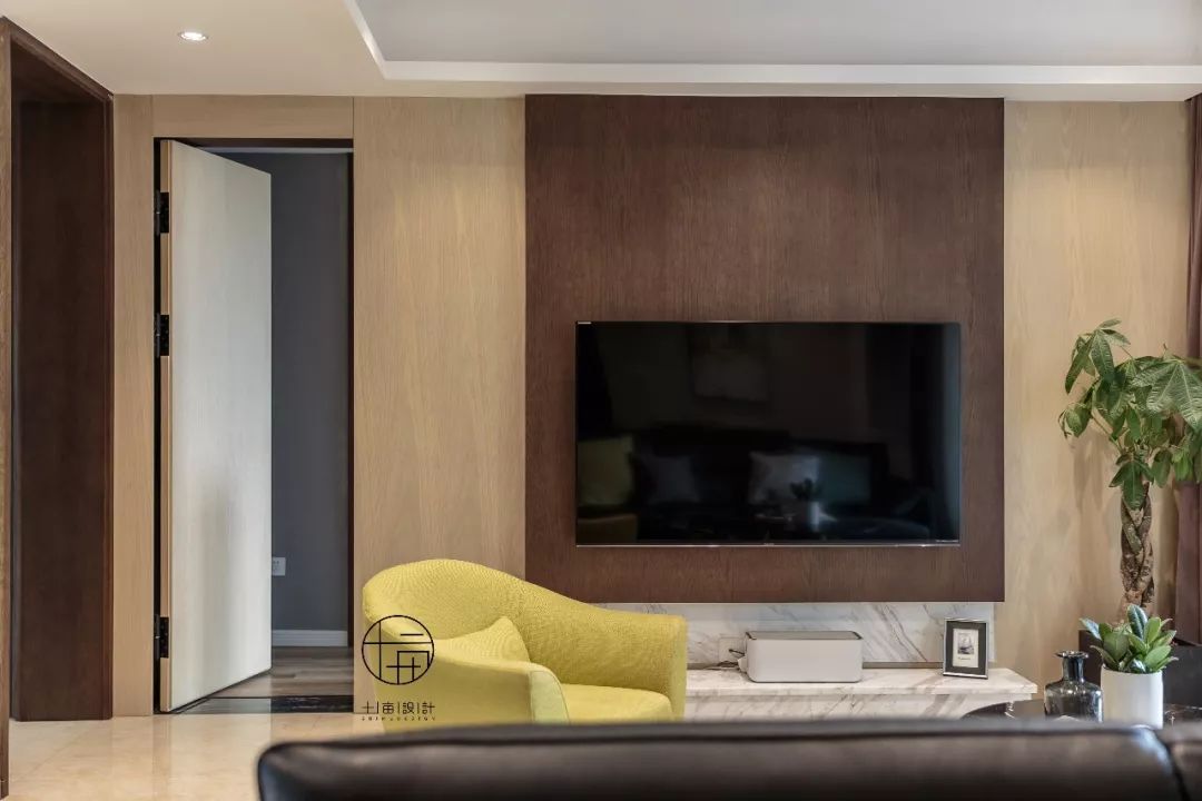 木饰面的背景墙温润的质感,木饰面做背景墙环保耐用吗