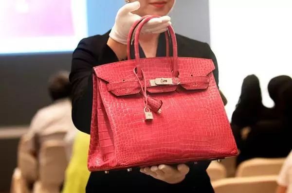 好用不过时的经典包包,十款永不过时的包百搭